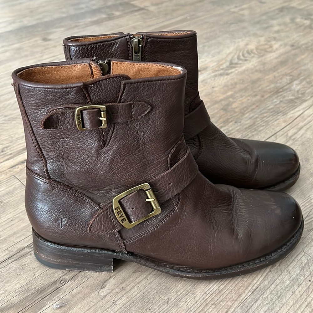 Frye Brown Leather Vicky 6” Engineer Moto Boot Size 9